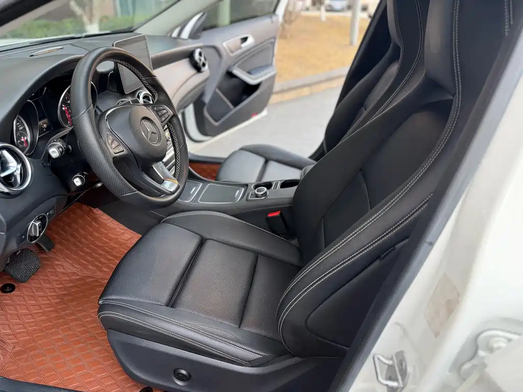 Mercedes-Benz GLA 2017 GLA 200 Dynamic купить на сайте DeffCars