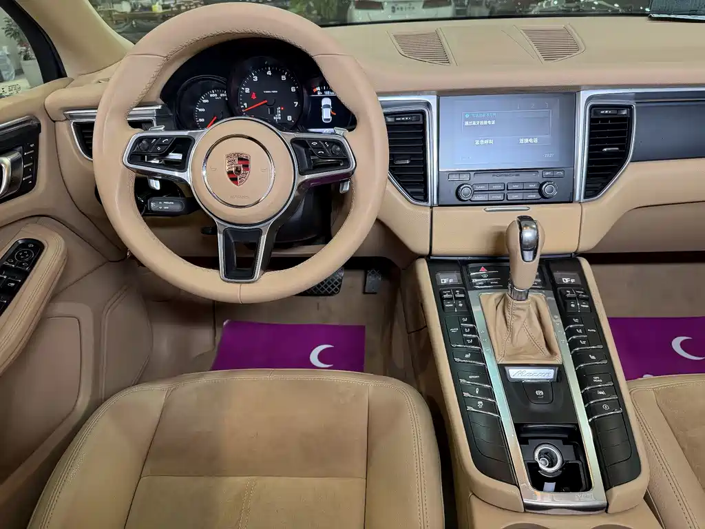 Macan 2017 Macan 2.0T купить на сайте DeffCars