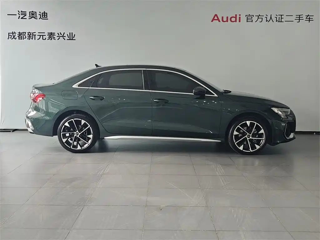 Audi A3 2025 A3L Limousine 35TFSI Flying Spur Exclusive купить на сайте DeffCars