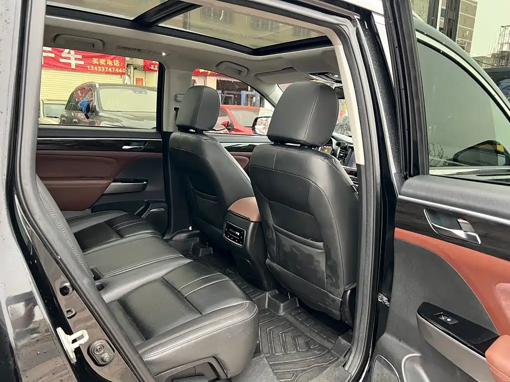 Trumpchi GS8 2017 320T 2WD Luxury Connected Edition (seven seats) купить на сайте DeffCars