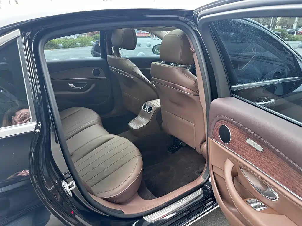 Mercedes-Benz E-Class 2023 E 260 L купить на сайте DeffCars