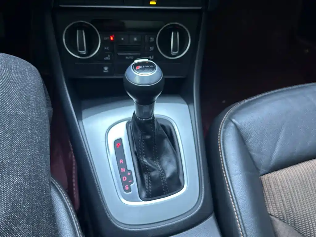 Audi Q3 2018 30th Anniversary Model 30 TFSI Fashion Model купить на сайте DeffCars