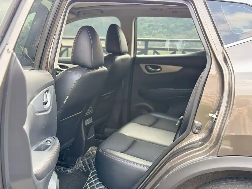 Qashqai 2019 2.0L CVT Deluxe Edition купить на сайте DeffCars