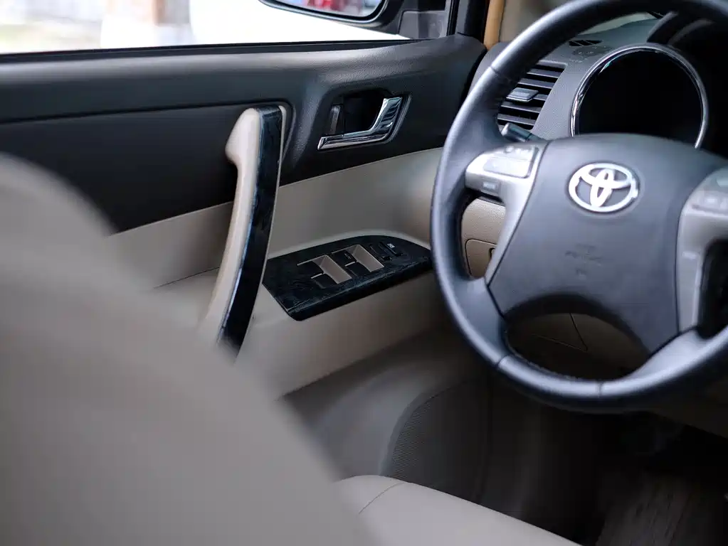 Highlander 2009 3.5L four-wheel drive 7-seat luxury version купить на сайте DeffCars