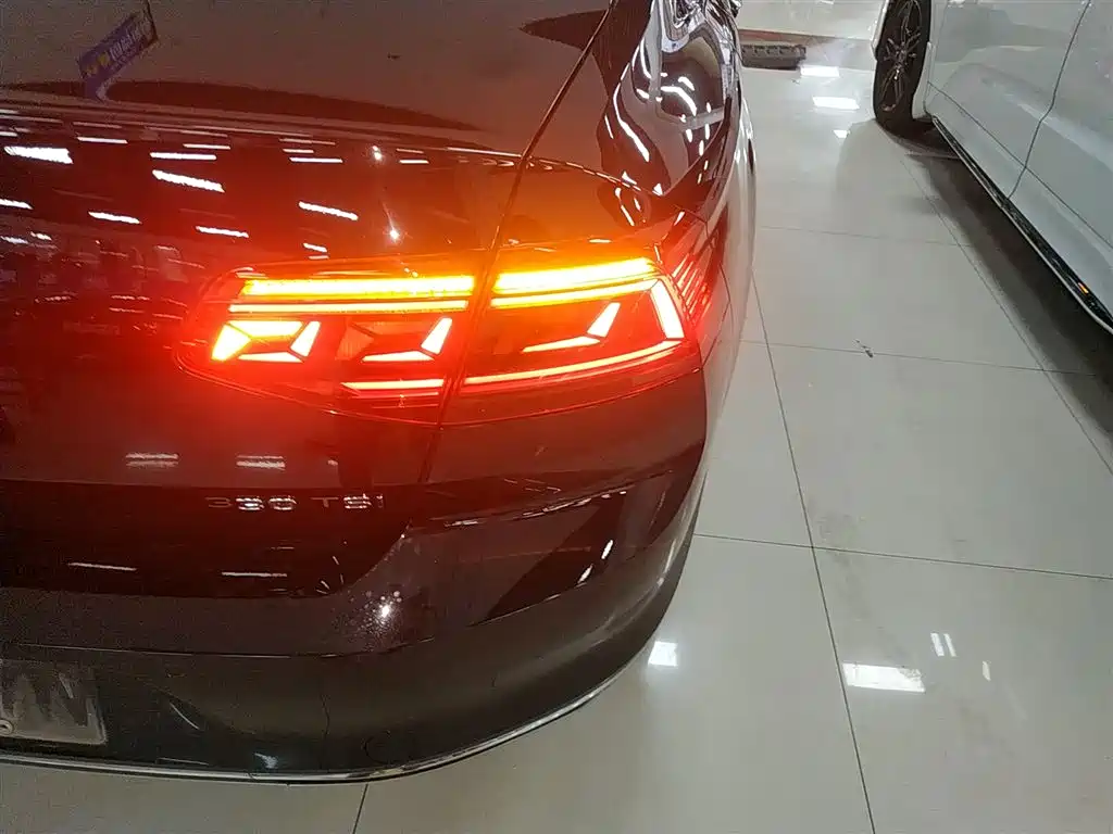 Magotan 2020 330TSI DSG leading model купить на сайте DeffCars