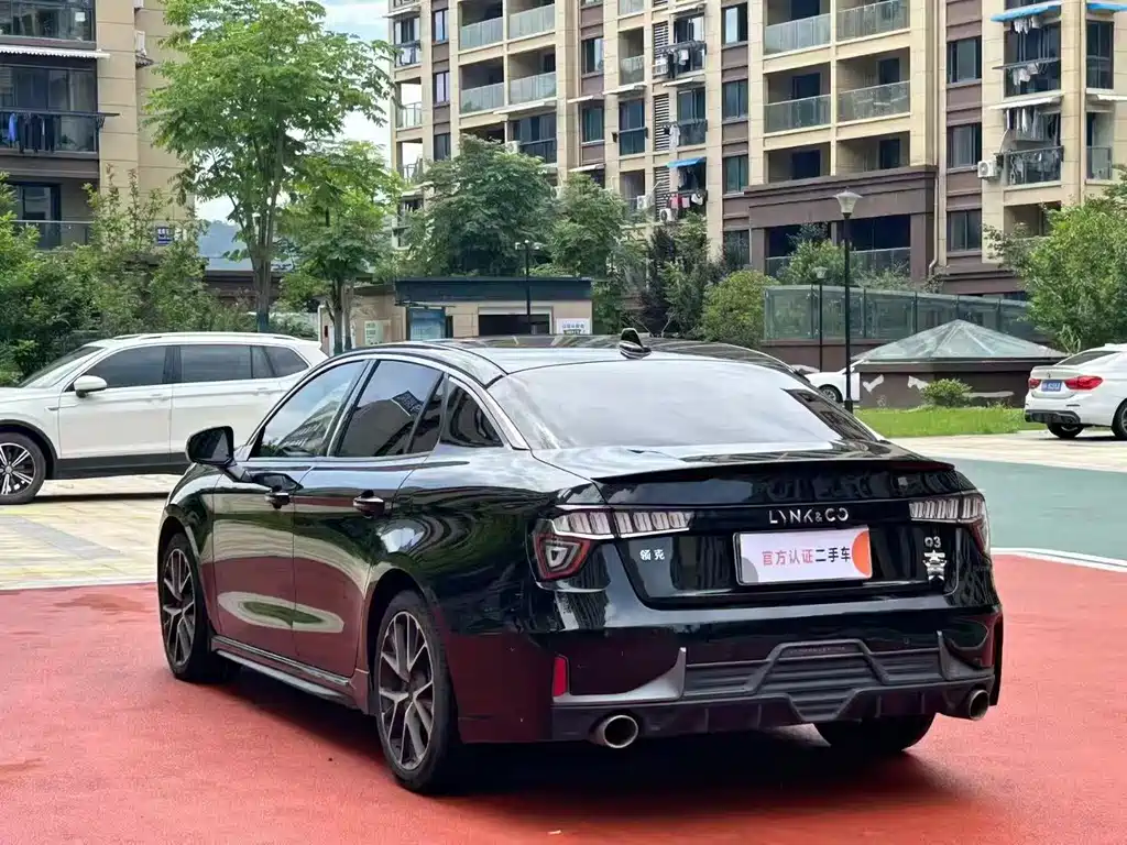 Lynk & Co 03 2021 2.0TD Automatic Pro купить на сайте DeffCars