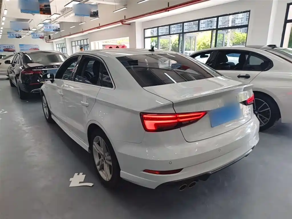 Audi A3 2020 Limousine 35 TFSI Fashion Type National VI купить на сайте DeffCars
