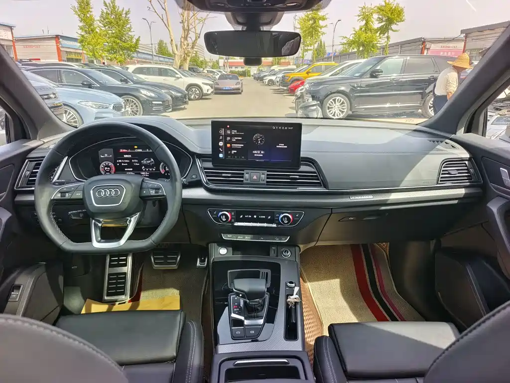 Audi Q5L 2024 40 TFSI luxury and dynamic model купить на сайте DeffCars
