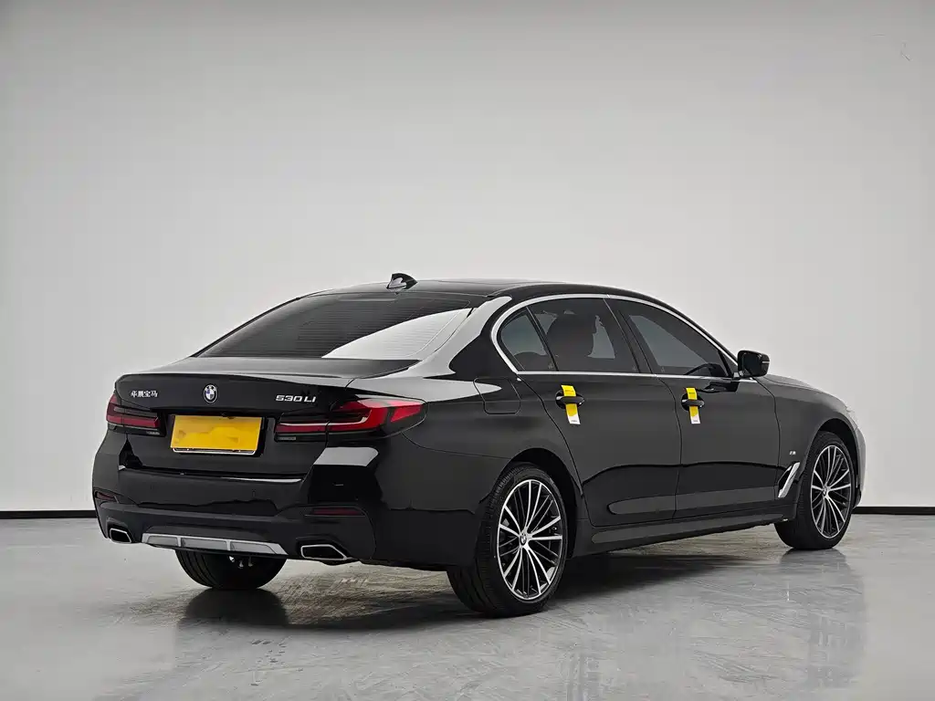 BMW 5 Series 2023 facelift 530Li leading M sports package купить на сайте DeffCars