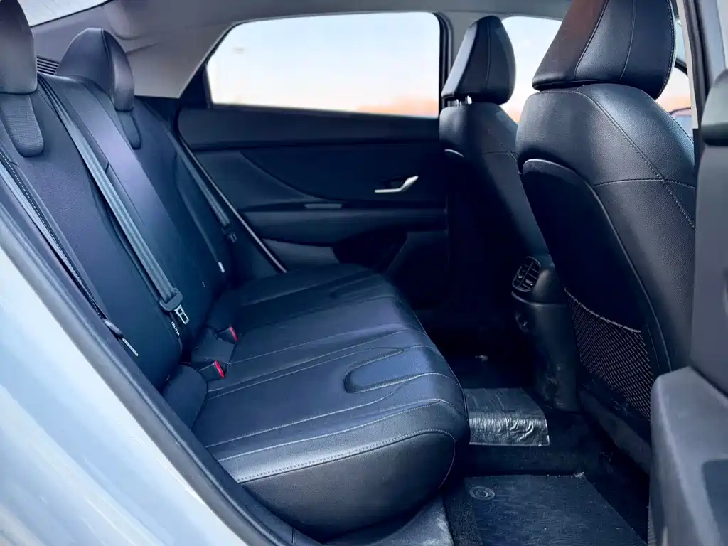 Elantra 2023 1.5L CVT LUX Premium Edition купить на сайте DeffCars
