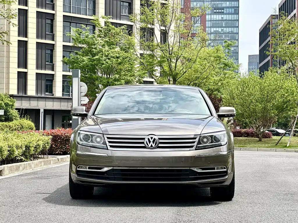 Phaeton 2012 3.6L exclusive customized model купить на сайте DeffCars