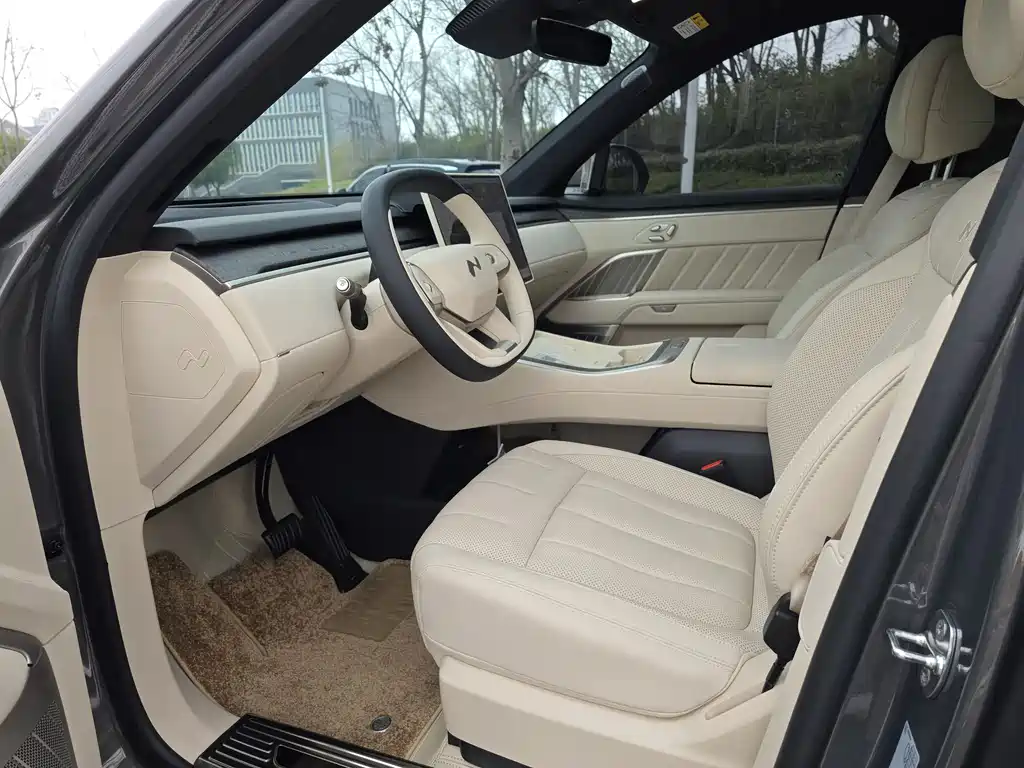 Ledo L90 2025 Max six-seater version купить на сайте DeffCars