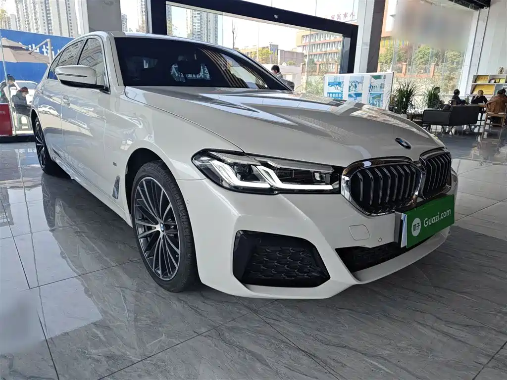 BMW 5 Series 2023 facelift 530Li leading M sports package купить на сайте DeffCars