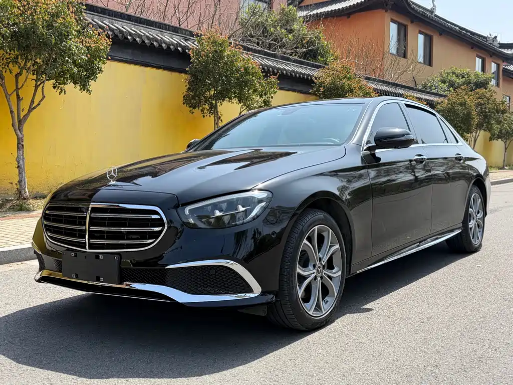 Mercedes-Benz E-Class 2023 E 300 L Luxury Model купить на сайте DeffCars