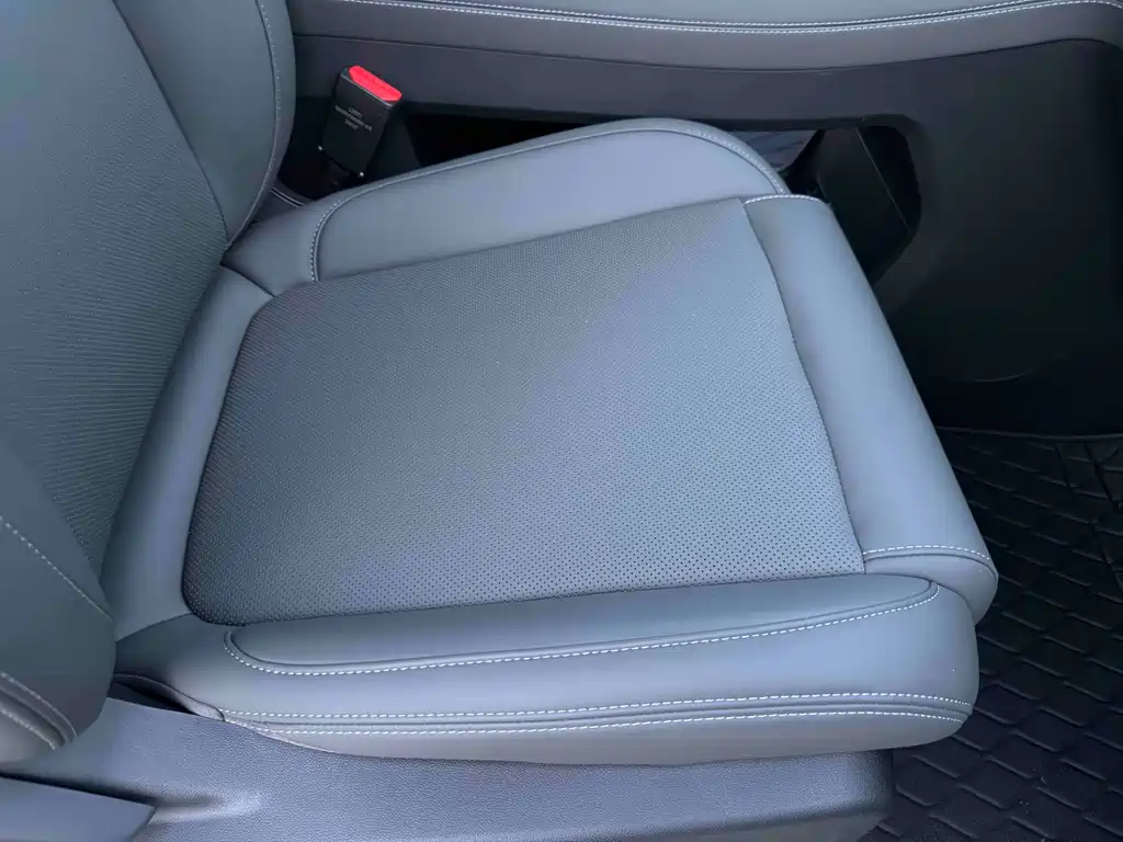 Refine RF8 2024 Smart Edition 2.0T Premium Type купить на сайте DeffCars