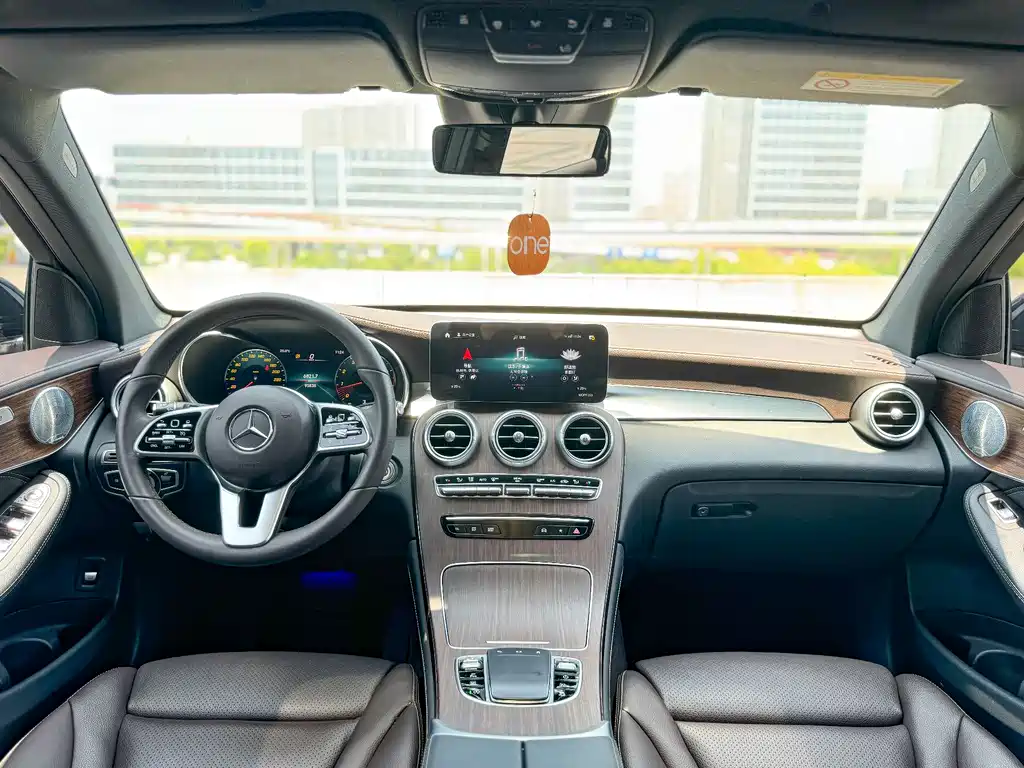 Mercedes-Benz GLC 2020 facelift GLC 300 L 4MATIC luxury model купить на сайте DeffCars