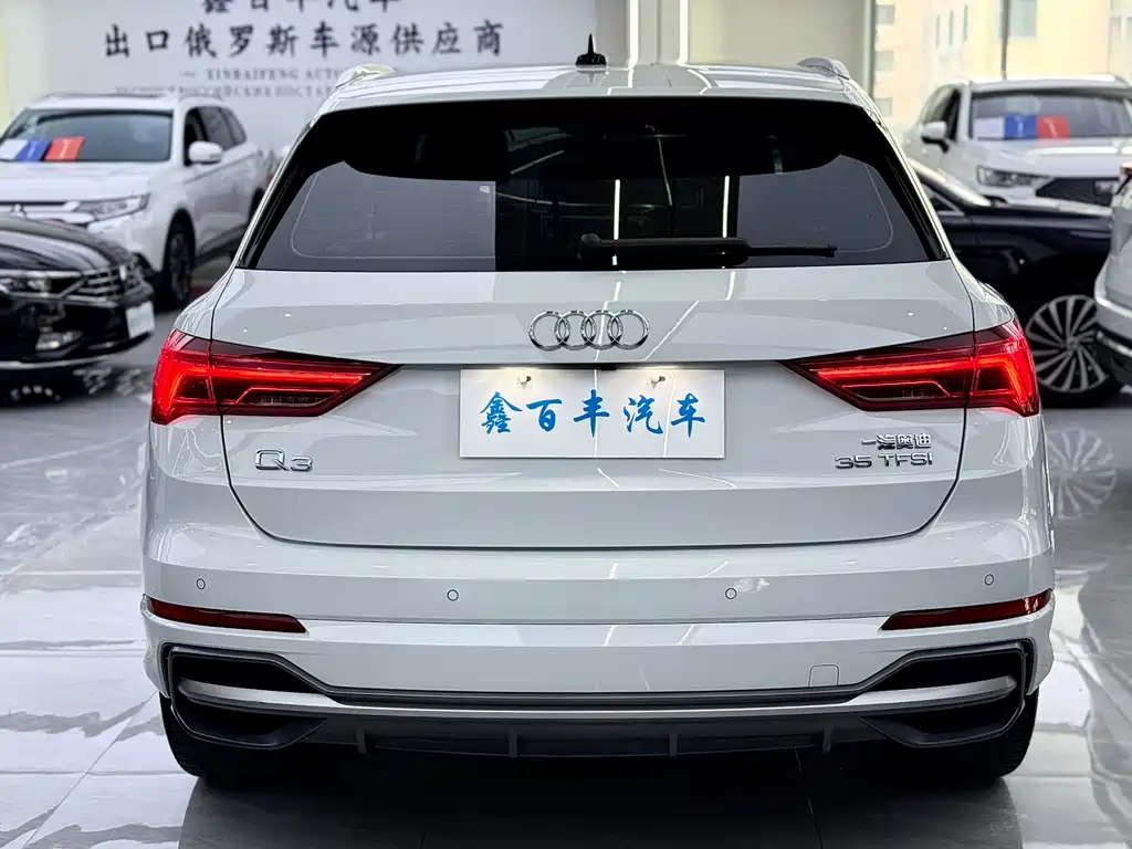 Audi Q3 2022 35 TFSI Fashionable and Dynamic купить на сайте DeffCars