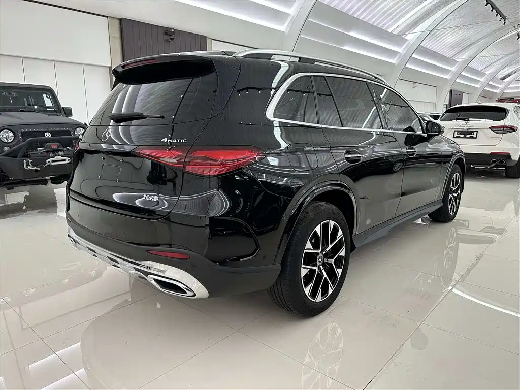 Mercedes-Benz GLC 2023 GLC 260 L 4MATIC luxury model 5 seats купить на сайте DeffCars