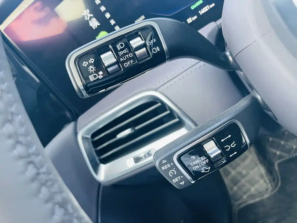 Hongqi E-HS9 2022 model 660km flag collar version four seats купить на сайте DeffCars