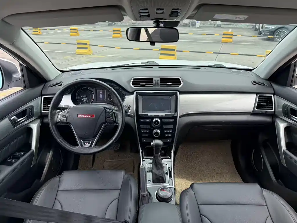 Haval H2 2015 1.5T automatic two-wheel drive elite version купить на сайте DeffCars