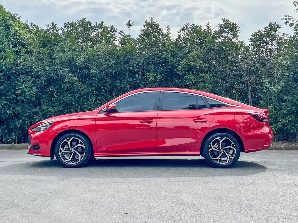 MG5 2025款 300TGI 全球旗舰版 купить на сайте DeffCars