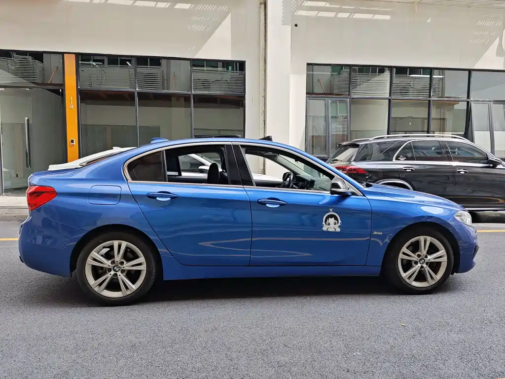 BMW 1 Series 2018 118i Design Package купить на сайте DeffCars