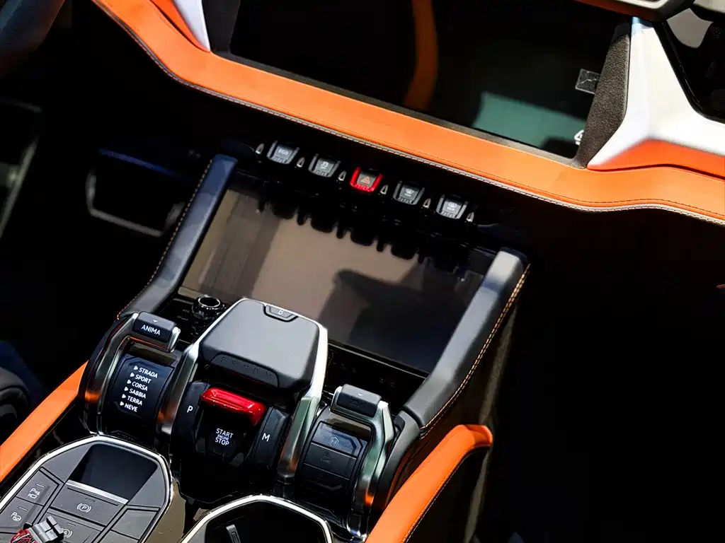 Urus SE 2026 4.0T Standard Edition купить на сайте DeffCars