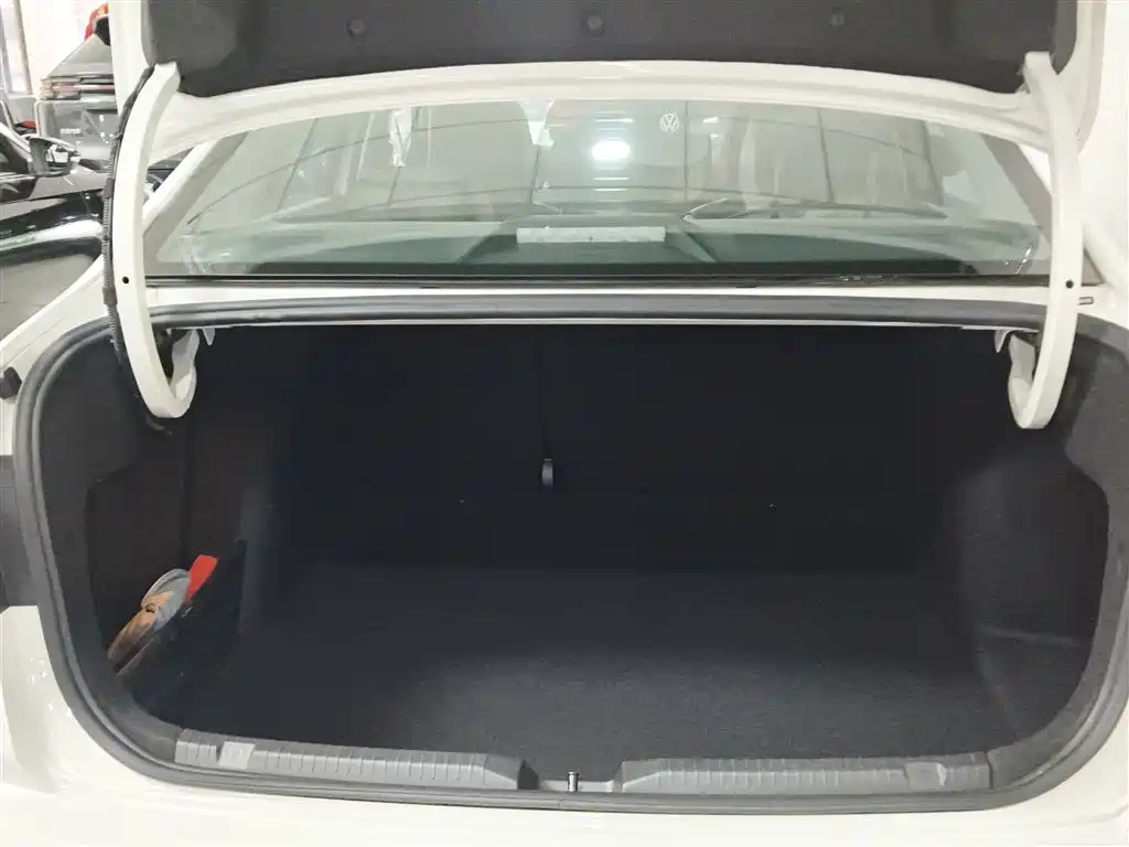 Bora 2021 1.5L Automatic Fashion Smart Connected Edition купить на сайте DeffCars