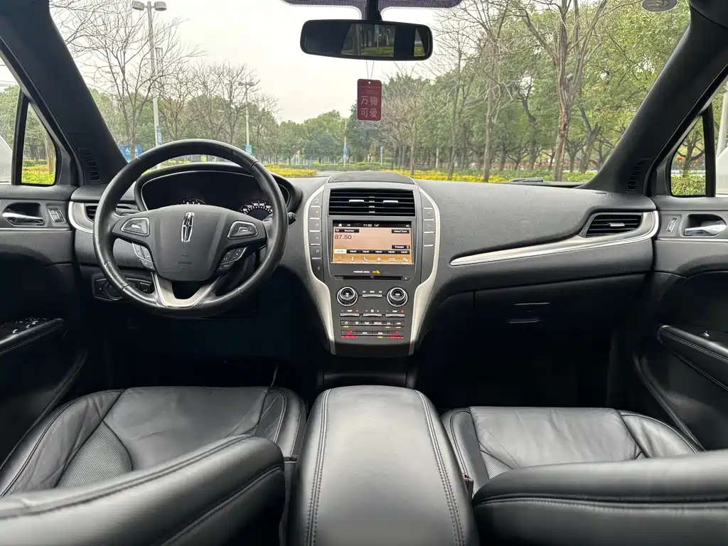 Lincoln MKC 2017 2.0T 2WD Exclusive Edition купить на сайте DeffCars