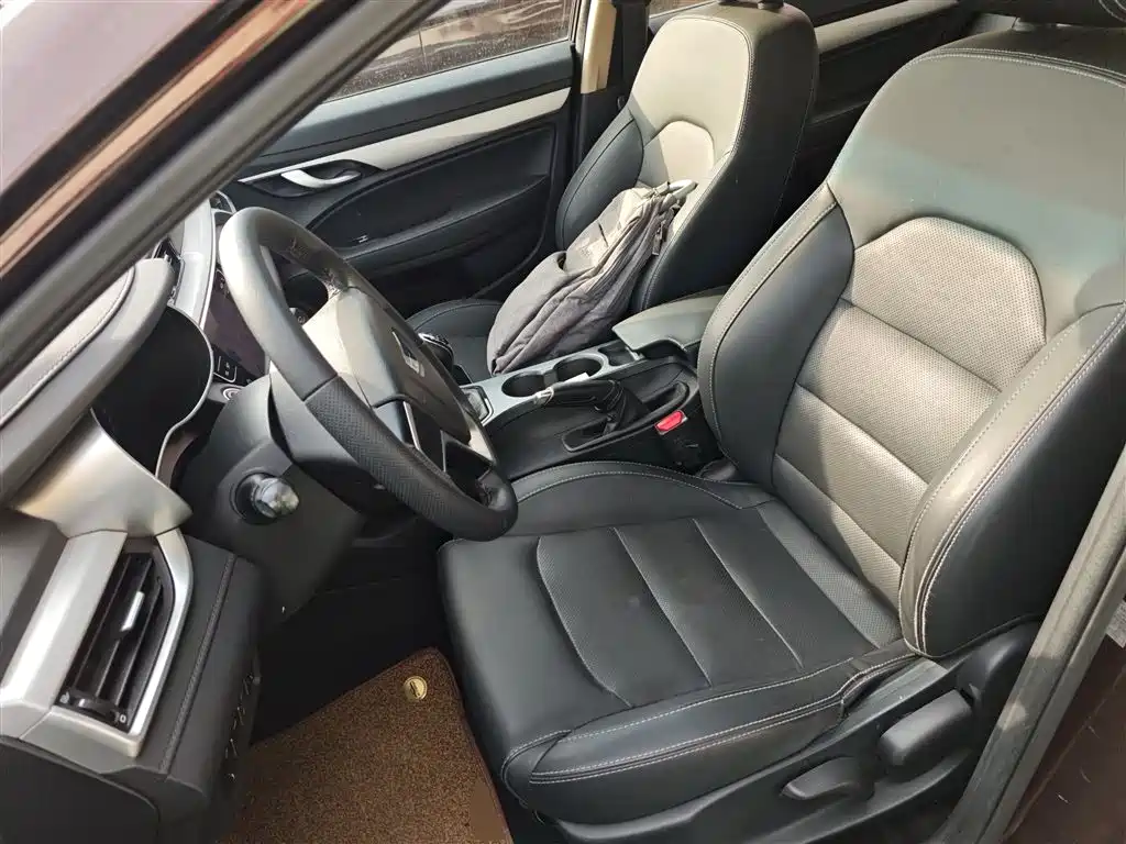 Emgrand 2018 1.5L manual upward Internet version купить на сайте DeffCars