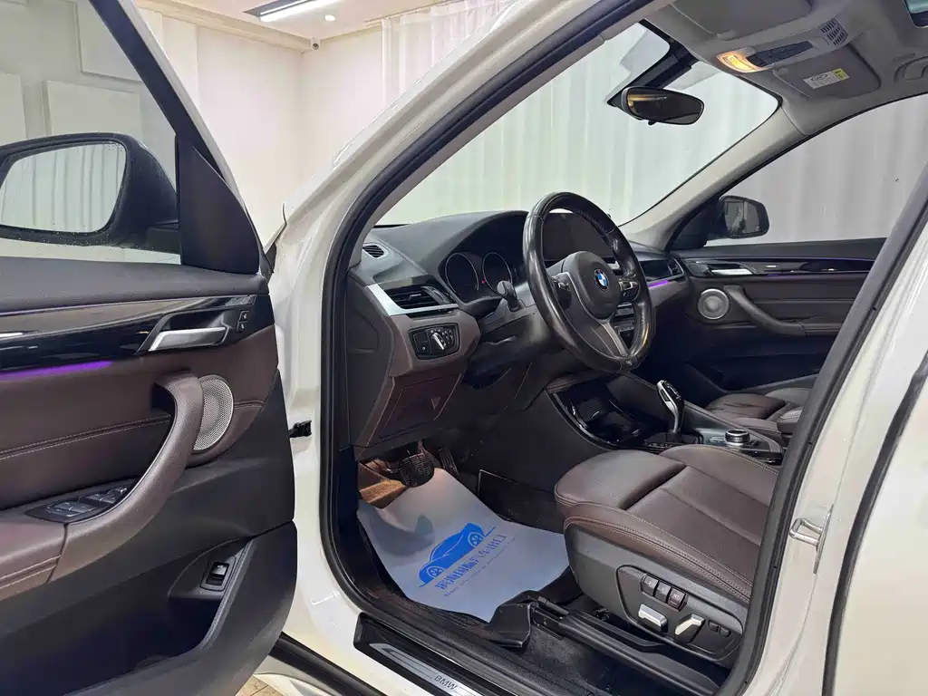BMW X1 2021 sDrive20Li Exclusive Model купить на сайте DeffCars