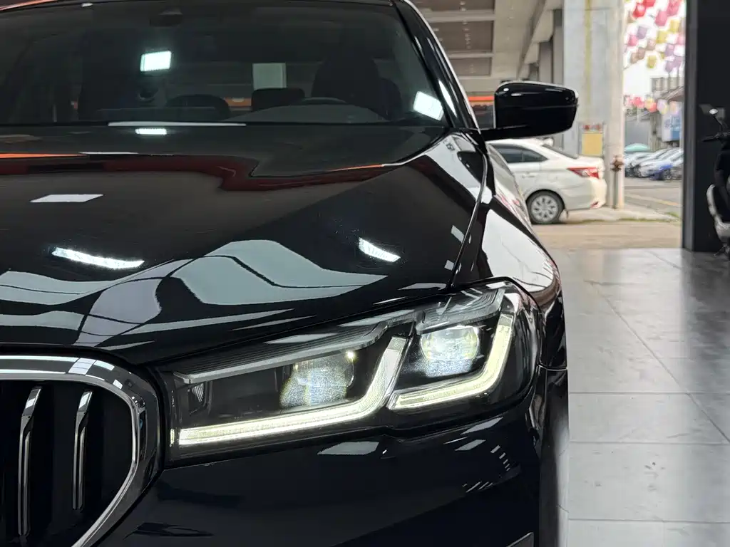 BMW 5 Series 2022 Facelift Three 530Li Exclusive Luxury Package купить на сайте DeffCars