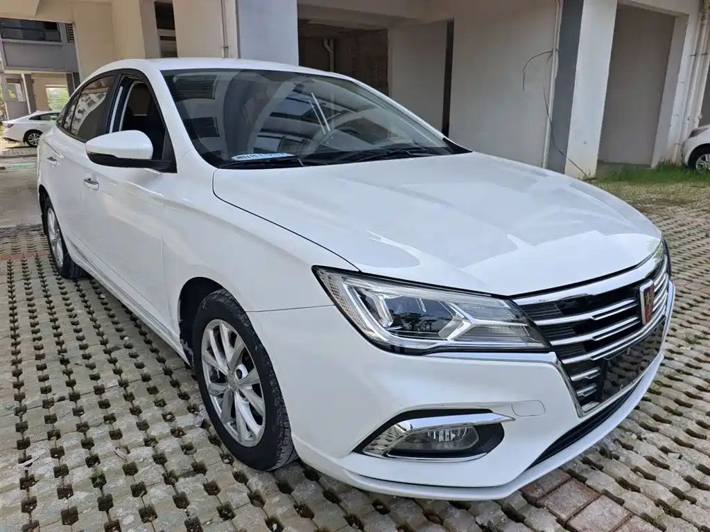 Roewe i5 2020 1.5L manual 4G Internet leading version купить на сайте DeffCars