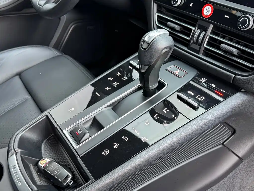 Macan 2022 Macan 2.0T купить на сайте DeffCars