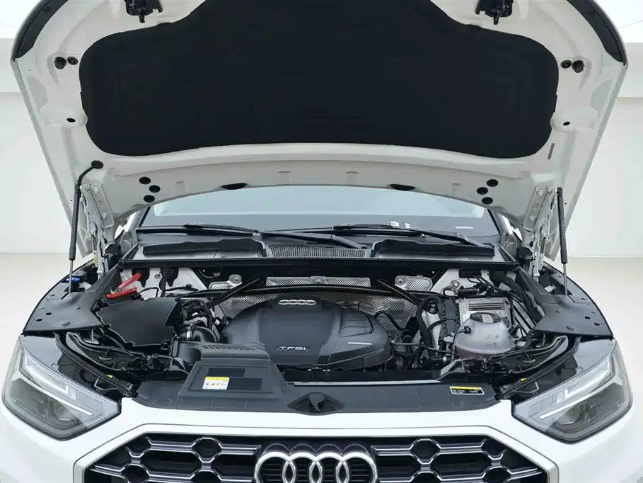Audi Q5L 2021 40 TFSI luxury and dynamic model купить на сайте DeffCars