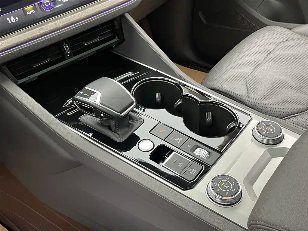 Touareg 2023 3.0TSI Ruixiang Edition Classic Sports Package купить на сайте DeffCars
