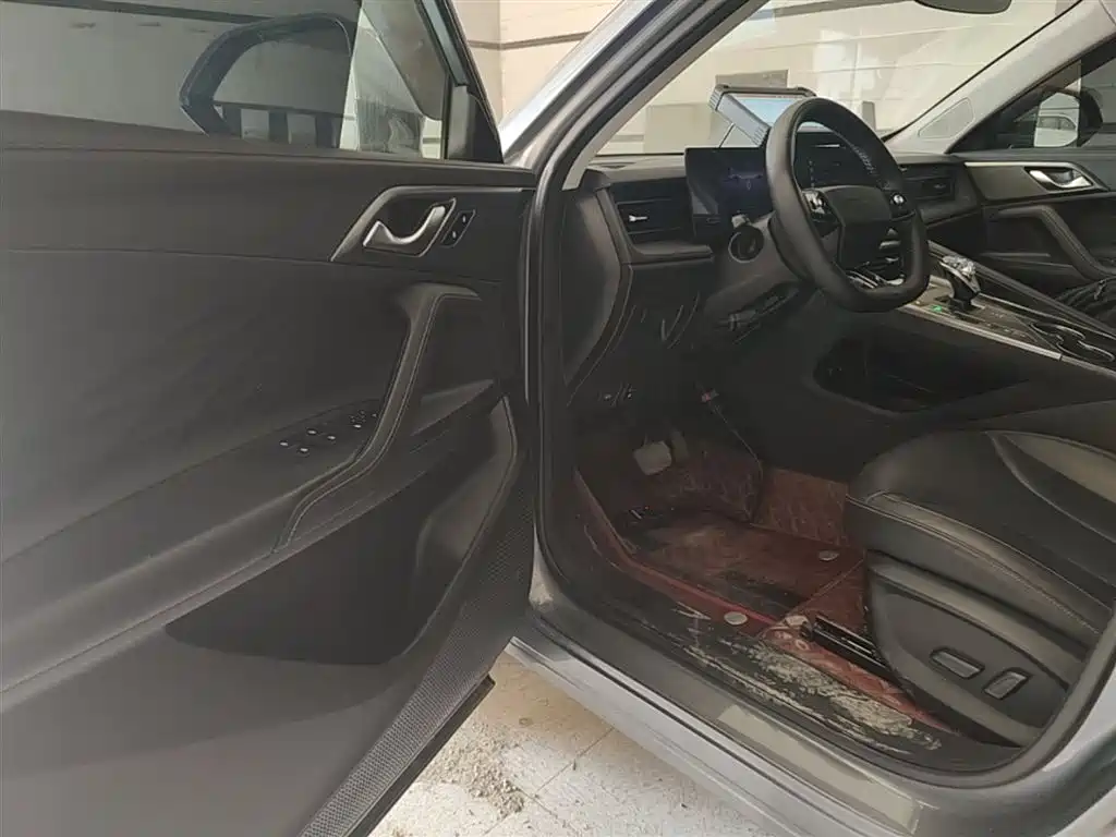 Roewe RX5 2023 1.5T Comfort Edition купить на сайте DeffCars