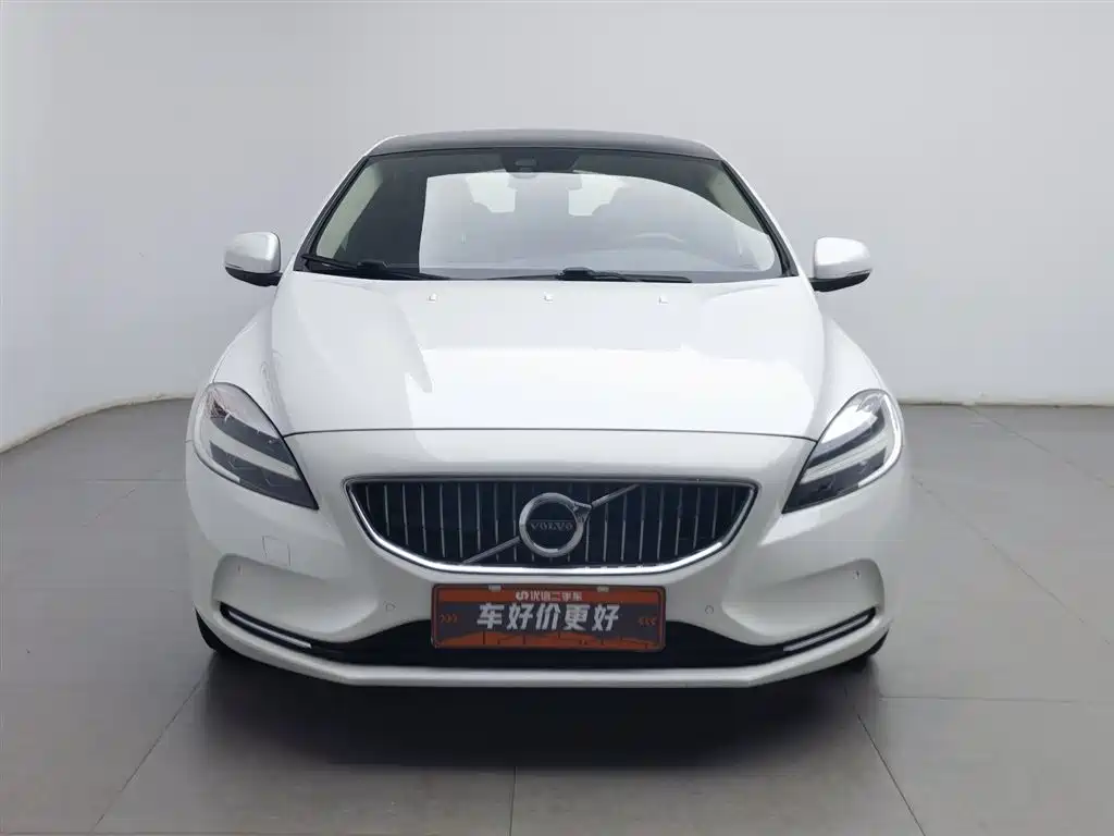 Volvo V40 2017 T4 Zhiya Edition купить на сайте DeffCars