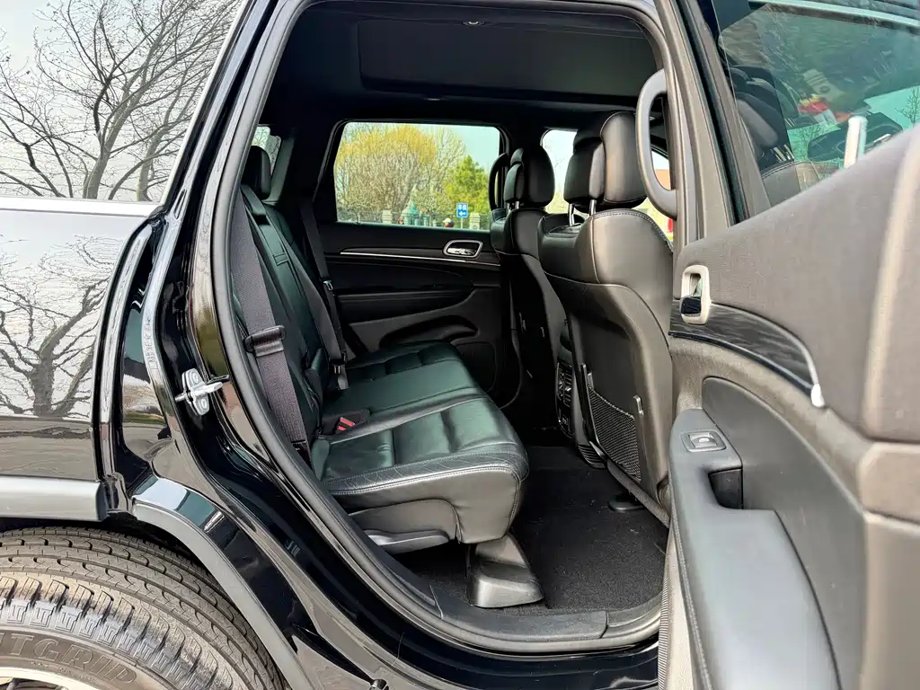 Grand Cherokee imported 2020 3.6L Elite Navigation Edition купить на сайте DeffCars