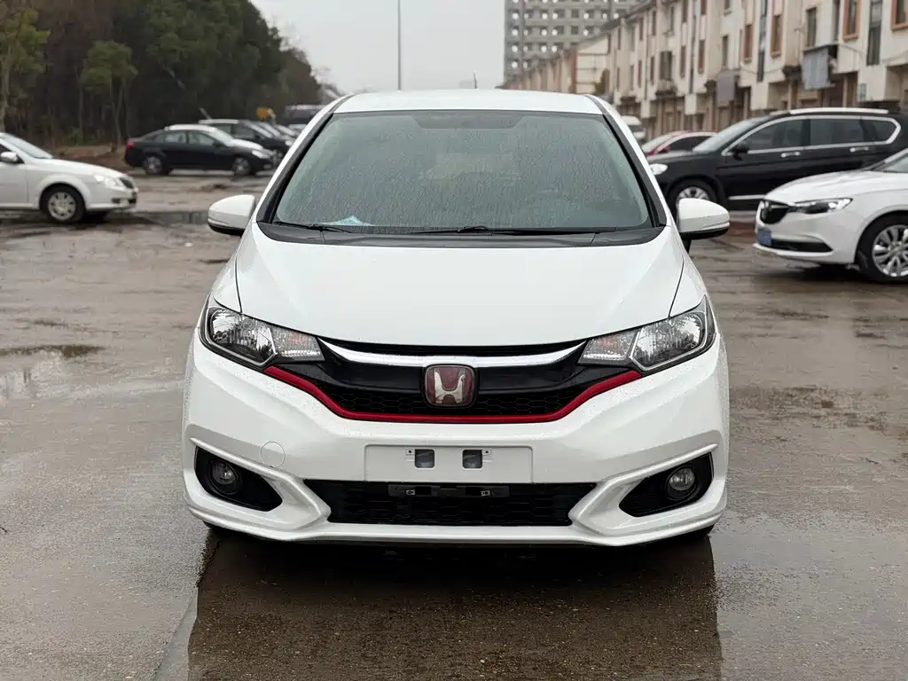 Fit 2018 1.5L CVT Comfort Edition купить на сайте DeffCars