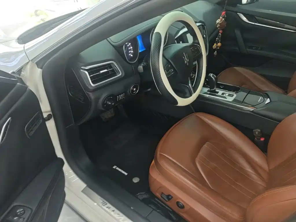 Ghibli 2014 3.0T Standard Edition купить на сайте DeffCars
