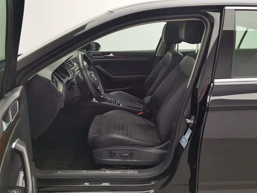 Magotan 2018 380TSI DSG luxury model купить на сайте DeffCars