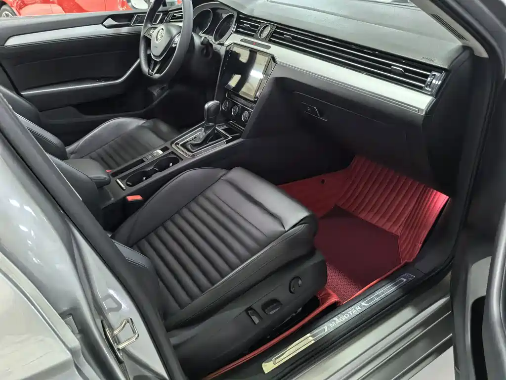 Magotan 2017 330TSI DSG leading model купить на сайте DeffCars