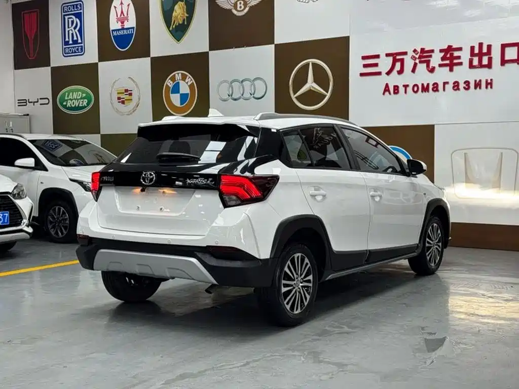 YARiS L Zhixuan 2022 Zhixuan X 1.5L CVT luxury PLUS version купить на сайте DeffCars