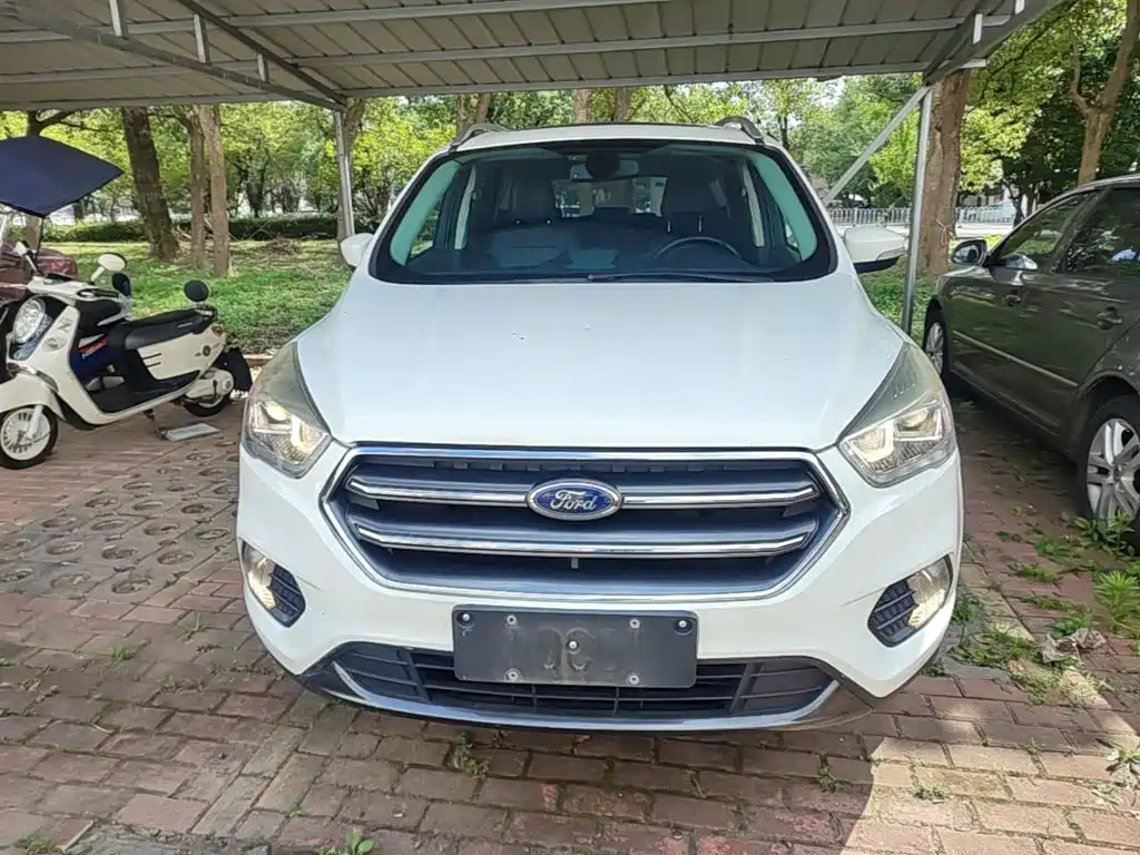 Escape 2019 EcoBoost 180 two-wheel drive platinum airfoil National VI купить на сайте DeffCars