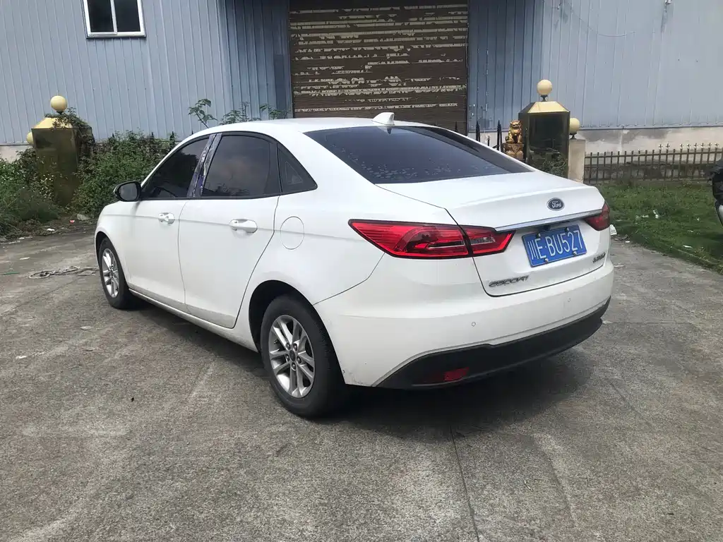 Escort 2019 facelift 1.5L manual quality model (tire pressure monitoring) National VI купить на сайте DeffCars