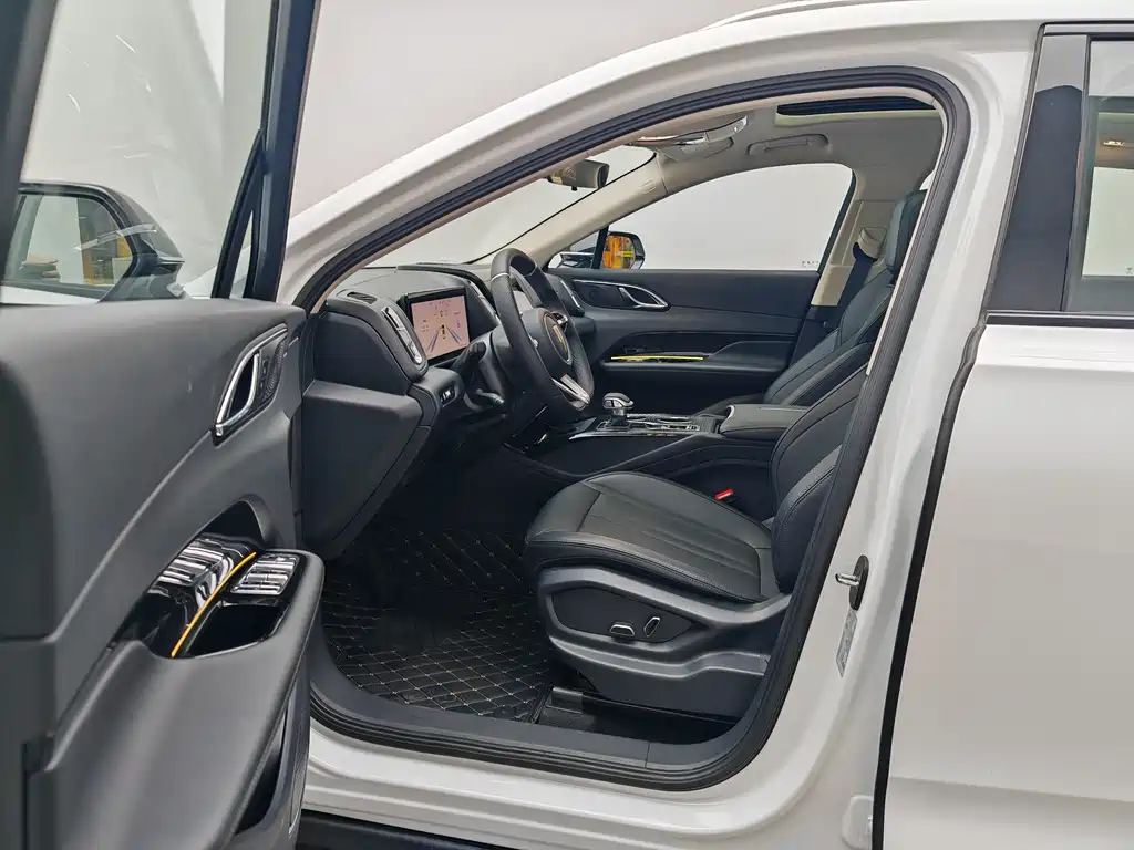 Hongqi HS3 PHEV 2024 115km Jinwei Edition купить на сайте DeffCars