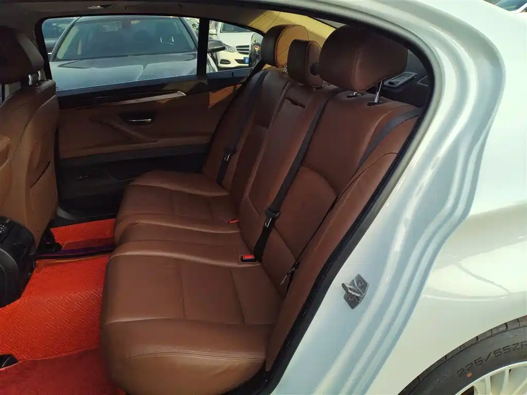 BMW 5 Series 2014 525Li Leading Model купить на сайте DeffCars