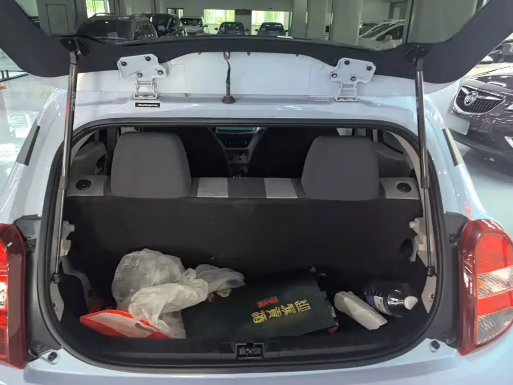 Yizhi EV2 2024 model 201km comfort model купить на сайте DeffCars