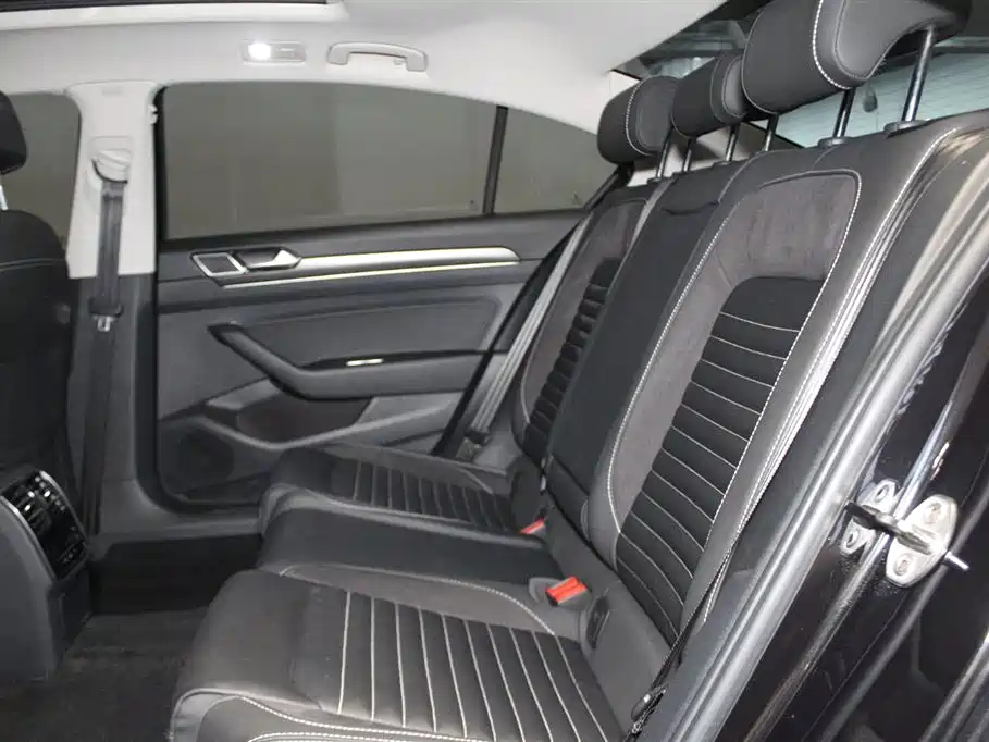 Magotan 2020 330TSI DSG leading model купить на сайте DeffCars